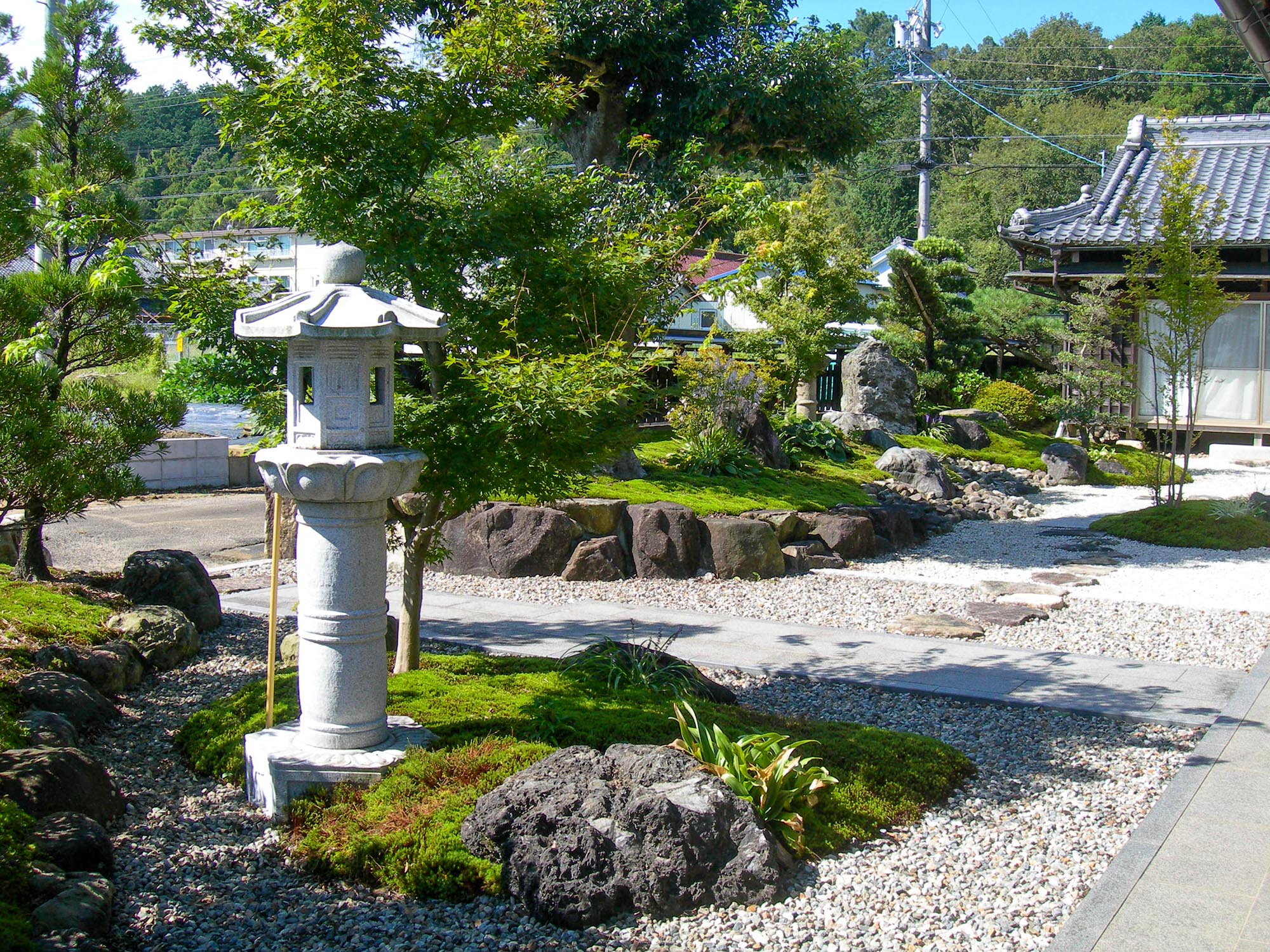 柚木 白 | 造園資材館