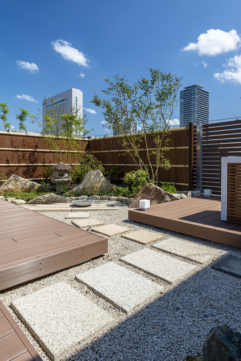 クワンストーン板石 錆 五面ノミギリ仕上げ | 造園資材館