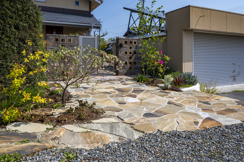 ノーブルストーン 乱形 | 造園資材館