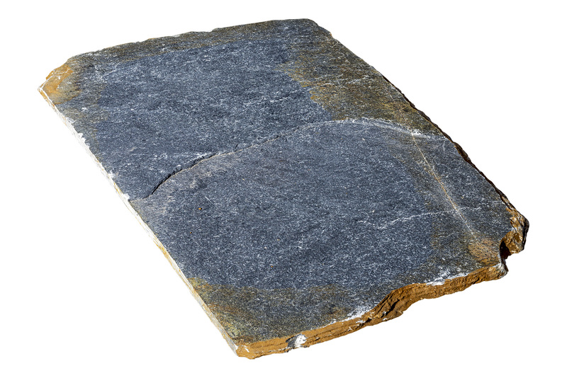 トラキアストーン乱形 カリントスブラック　大盤 | 造園資材館