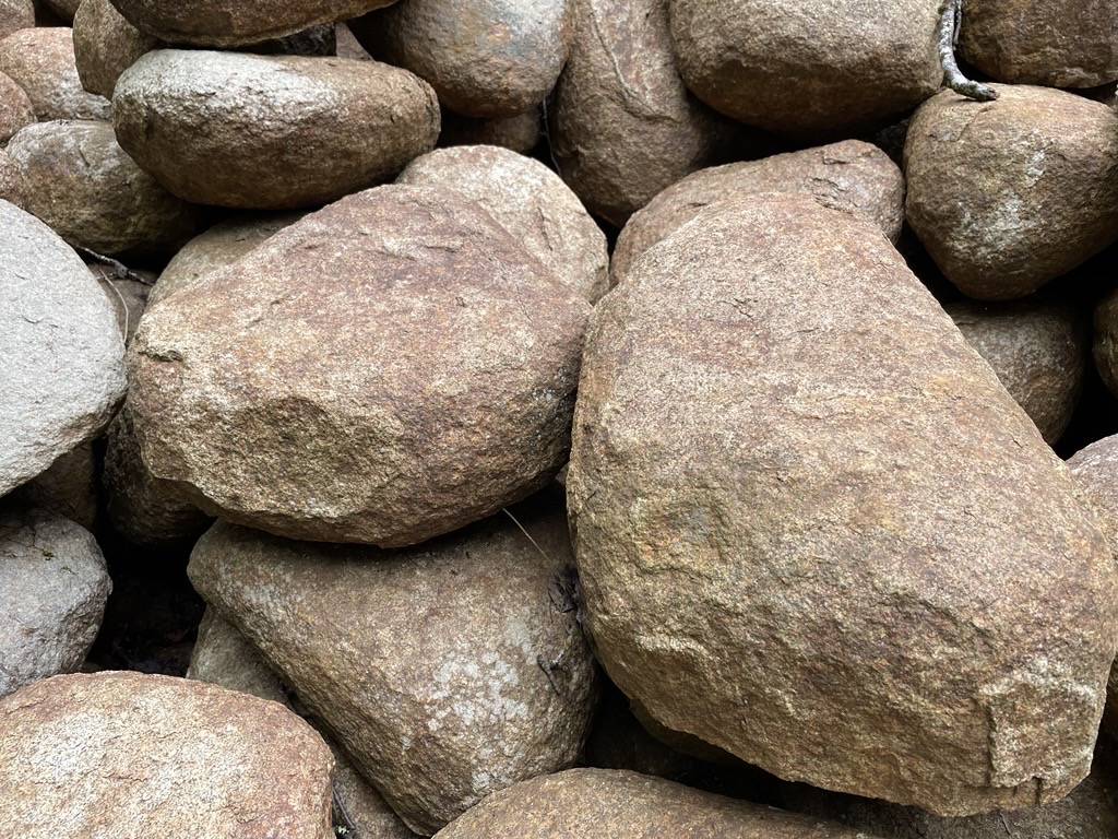 本鞍馬 飛石　※天然 | 造園資材館