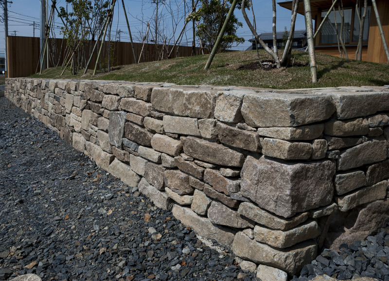 気良石 小端 | 造園資材館